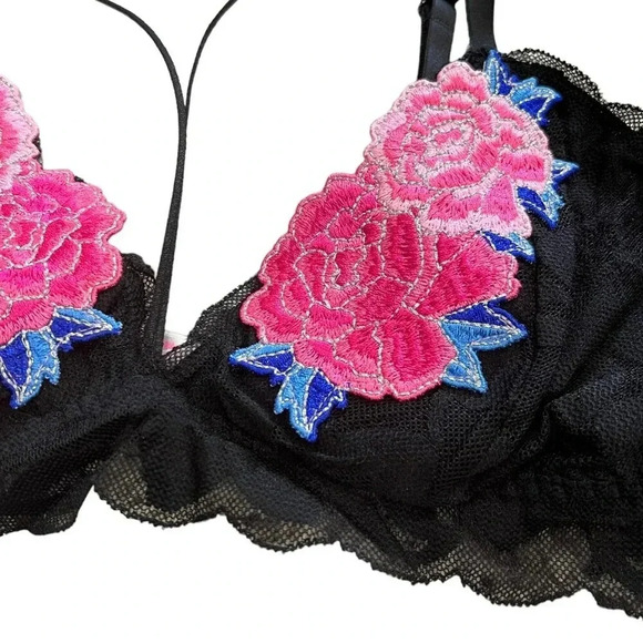 Victoria’s Secret PINK Black Triangle Lace Flower Applique Bralette L - Picture 3 of 6
